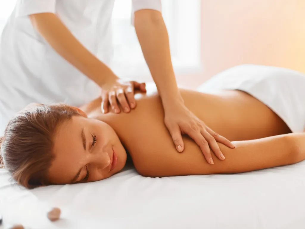 Essential oils used during aromatherapy massage at Victory Spa