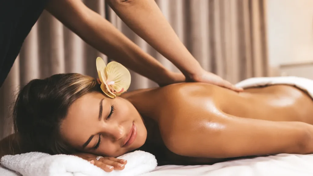 Aromatherapy oils used in luxury massage Istanbul