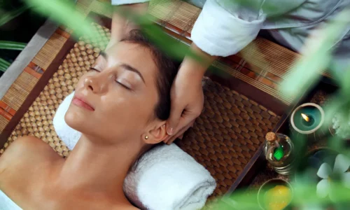 Couple enjoying romantic spa package with hammam in Istanbul