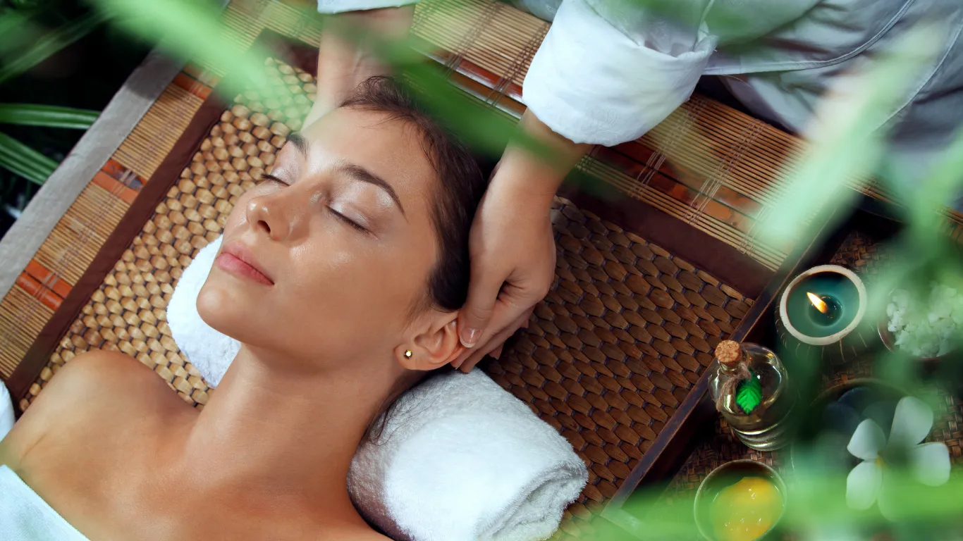 Couple enjoying romantic spa package with hammam in Istanbul