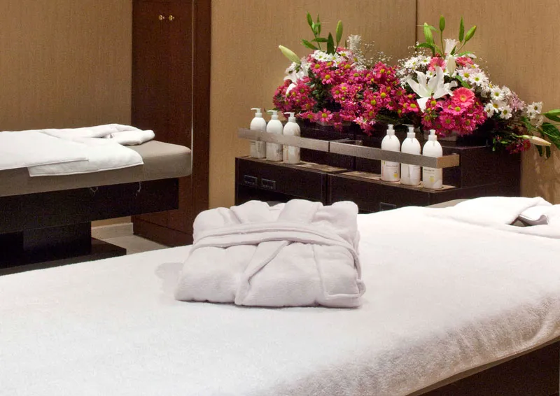 Relax at Victory Spa Istanbul in Beyazıt, Fatih. Enjoy a private hammam, massage, sauna, steam room and pool access near Istanbul Old City. Open daily. Book on WhatsApp.